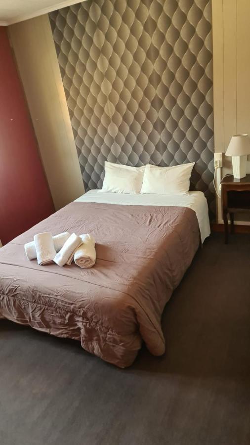 Hotel Restaurant Le Picardie Chauny Zewnętrze zdjęcie